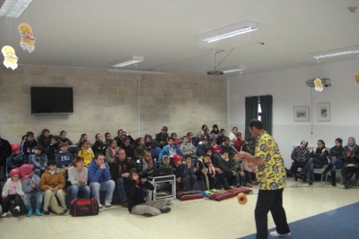 "أحلام للبيع"، مدرسة سيرك فلسطين، مركز غراس الثقافي
