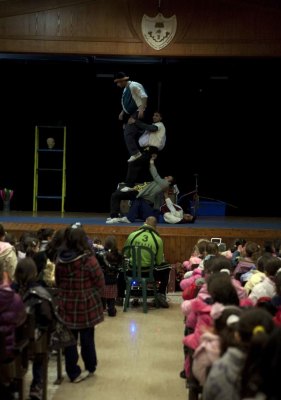 'Dreams for Sale', the Palestinian Circus School, at Saint Joseph School in Ramallah, 2010    <br />
 