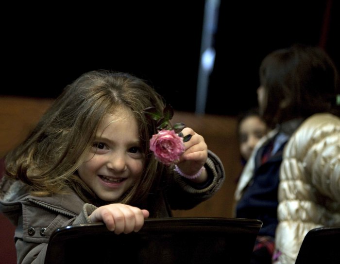 'Dreams for Sale', the Palestinian Circus School, at Saint Joseph School in Ramallah, 2010    <br />
 