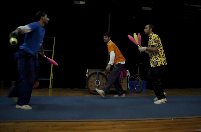 'Dreams for Sale', the Palestinian Circus School, at Saint Joseph School in Ramallah, 2010    <br />
 
