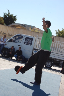 "أحلام للبيع"، مدرسة سيرك فلسطين، قلقيلية