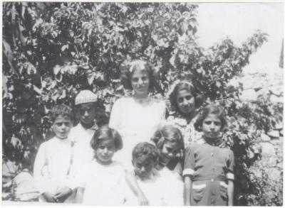 Children from the al-Kouk and D