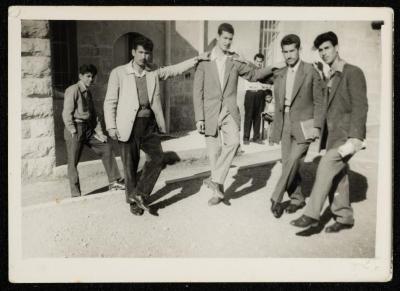 مجموعة من الأشخاص في حفل زفاف، بيرزيت، مطلع ستينيات القرن العشرين