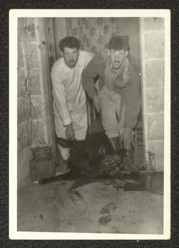 عيسى عبدالله وصديقه، بيرزيت، مطلع خمسينيات القرن العشرين