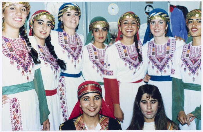 أعضاء فرقة الفنون في الأرض الفلسطينية المحتلة عام 1948، ثمانينيات القرن العشرين