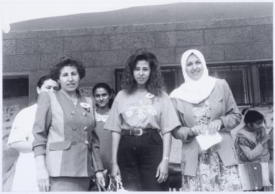 معلمات مدرسة خلال احتفال المدرسة بانتهاء العام الدراسي، أريحا، 1983