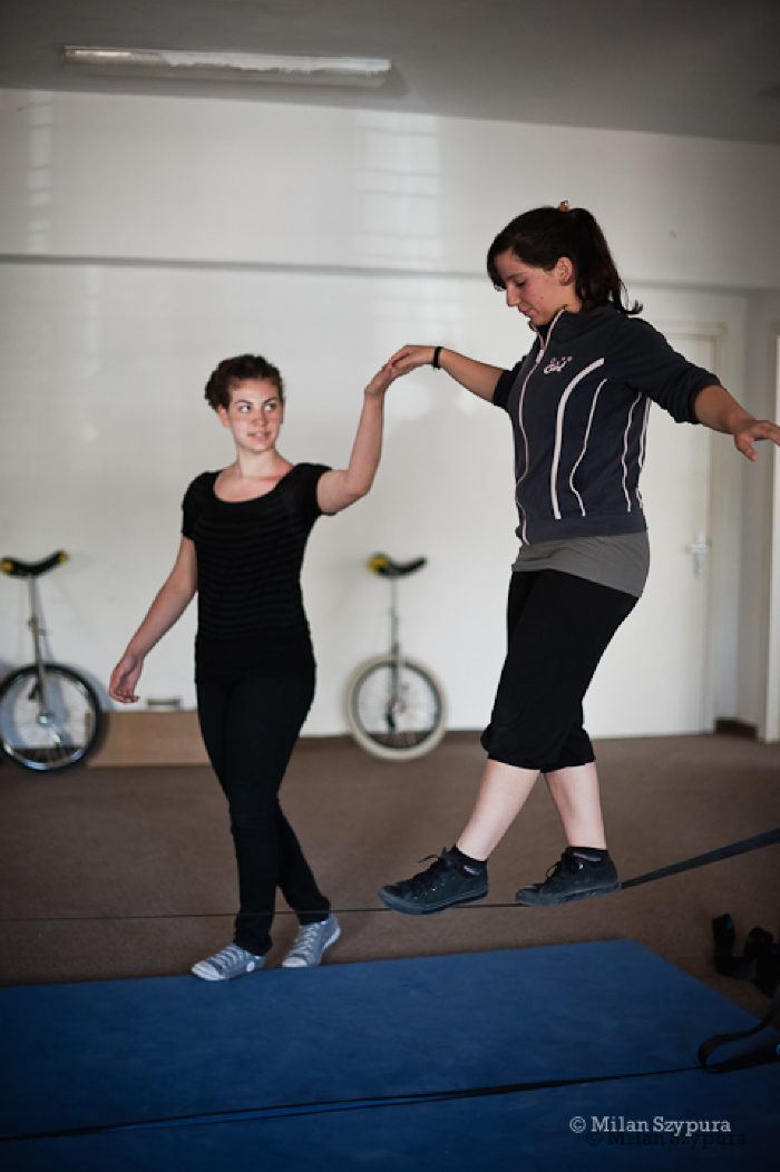 صورة من المدرسة الصيفيَّة التابعة لمدرسة سيرك فلسطين، 2011