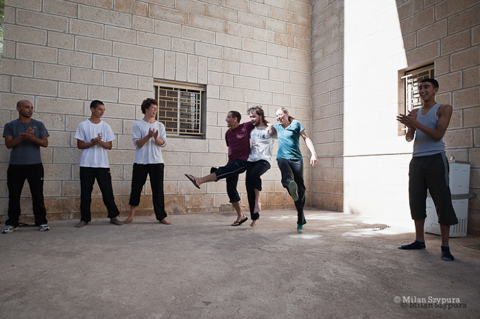 صورة من المدرسة الصيفيَّة التابعة لمدرسة سيرك فلسطين، 2011