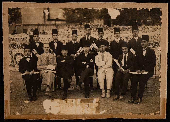 مجموعة من طلبة الكلية العربية، القدس، 1929