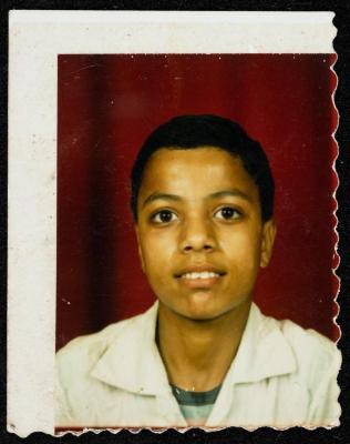 أحد نزلاء جمعية دار اليتيم العربي، طولكرم، مطلع تسعينيات القرن العشرين