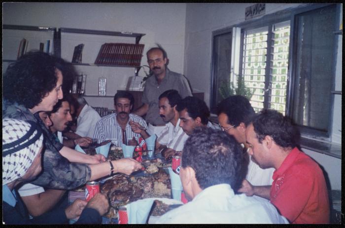 مرشدي جمعية دار اليتيم العربي، طولكرم، مطلع تسعينيات القرن العشرين