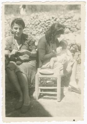 Amy Aranki, Her Son Suhail and Her Sister Asma, Lod and Ramleh, 1945
