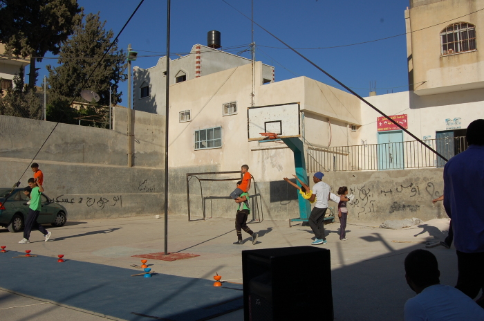 ملمح من يوم مفتوح نفتذه مدرسة سيرك فلسطين في مخيم الفارعة للاجئين الفلسطينيين