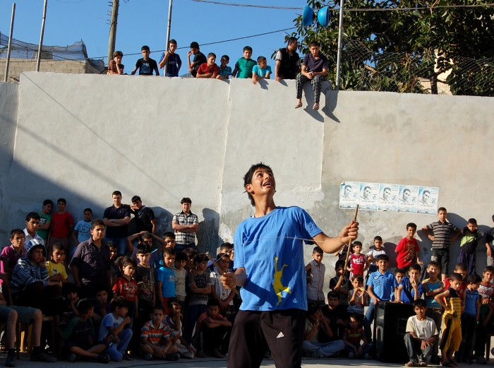 ملمح من يوم مفتوح نفتذه مدرسة سيرك فلسطين في مخيم الفارعة للاجئين الفلسطينيين