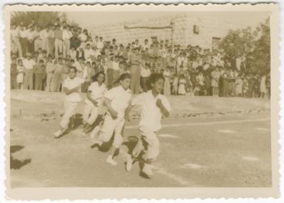 فعاليات اليوم الرياضي في إحدى مدارس بيت جالا، 20 أيار 1960
