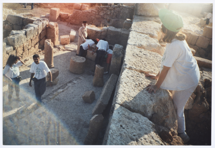 كشافة قرية عابود في زيارة إلى أحد المواقع الأثرية