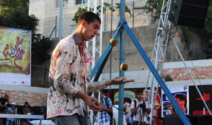 مشاركة مدرسة سيرك فلسطين في مهرجان في رام الله