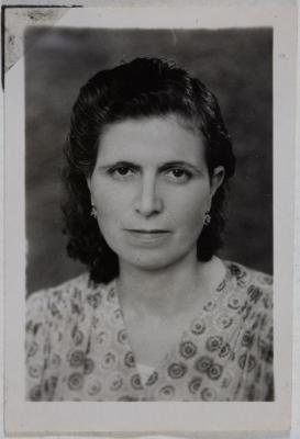 Malvina Tarazi, 1945