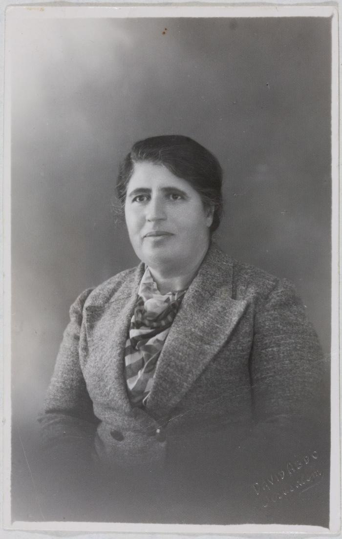 Nabiha Nasir, 1940-1945
