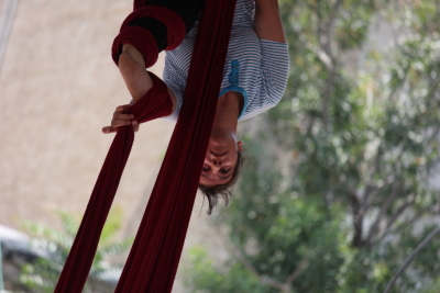 صورة من مدرسة صيفيَّة نظمتها مدرسة سيرك فلسطين في بيرزيت، 2012