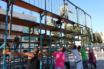 صورة من مدرسة صيفيَّة نظمتها مدرسة سيرك فلسطين في بيرزيت، 2012