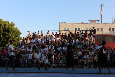 صورة من مدرسة صيفيَّة نظمتها مدرسة سيرك فلسطين في بيرزيت، 2012