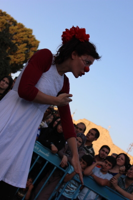 صورة من مدرسة صيفيَّة نظمتها مدرسة سيرك فلسطين في بيرزيت، 2012