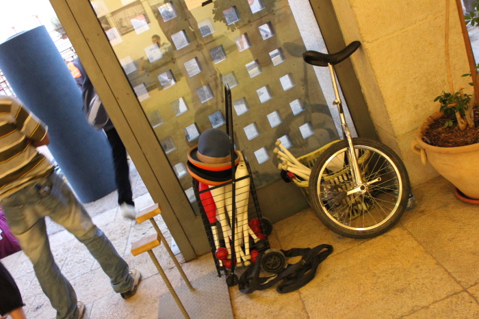 صورة من مدرسة صيفيَّة نظمتها مدرسة سيرك فلسطين في بيرزيت، 2012