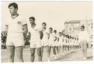 طلبة يستعدون لعرض رياضي، كلية بيرزيت، 1967