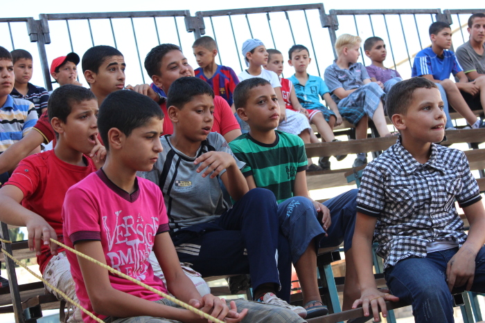 صورة من مدرسة صيفيَّة نظمتها مدرسة سيرك فلسطين في بيرزيت، 2012