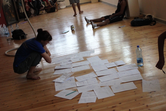 صورة من مدرسة صيفيَّة نظمتها مدرسة سيرك فلسطين في بيرزيت، 2012