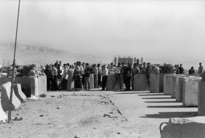 الحاجز العسكري الإسرائيلي المقام على أراضي بلدة قلدنيا، 2001