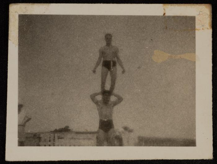 اميل قسطندي وهاني خوري، قطر، 1949-1950