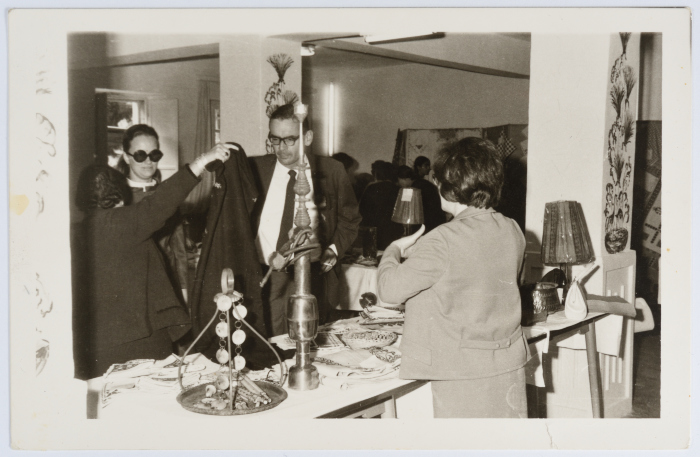 بازار في مقر الاتحاد النسائي العربي في رام الله 