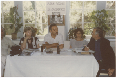 محاميتا الأسير عمر القاسم خلال مؤتمر صحفي، القدس، أيار 1989