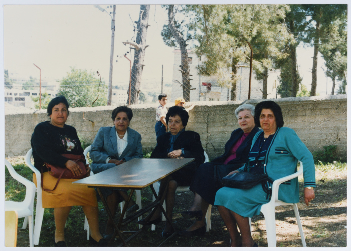  ألين عقل برفقة بديعة رباح، وجميلة، ونهى نصار 