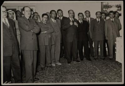 يحيى حمودة في مناسبة رسمية، 1953- 1954