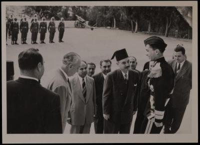 يحيى حمودة في زيارة رسمية للملك حسين بن طلال، عمان، 1953- 1954