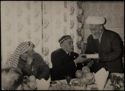 Yahya Hammoudeh along with Yasser Arafat and the Tashkent Mufti, Moscow, 1970- 1979 