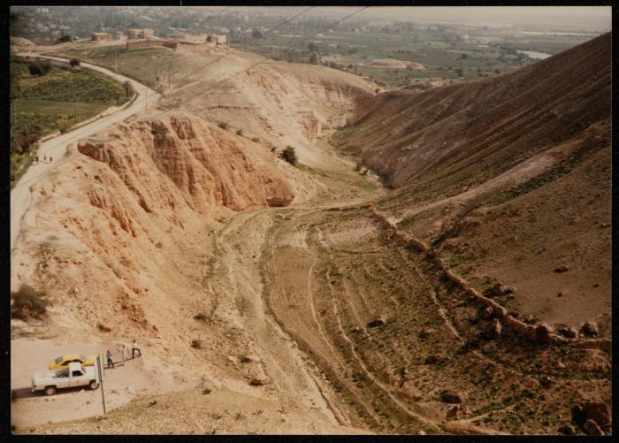 وادي قرب دير قرنطل، أريحا، 1980- 1989