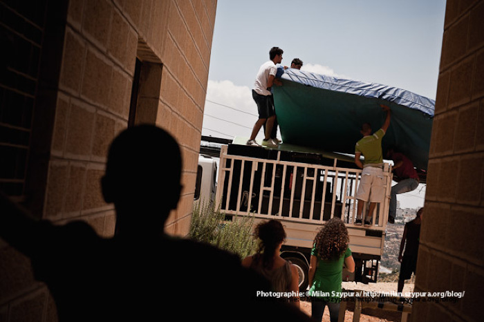 لمحة من السيرك المتنقل في صيف 2011 