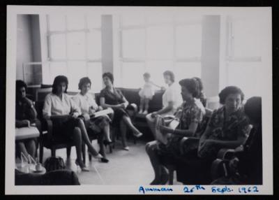 نساء من عائلة بطشون، عمان، 1962