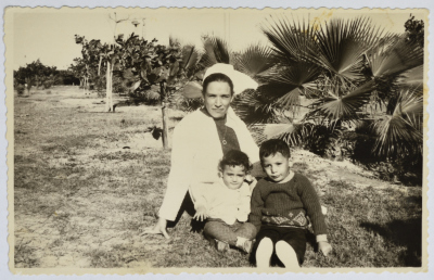 Shahinaz Abdel-Fattah and Her Children, Sharjah, 1971-1972