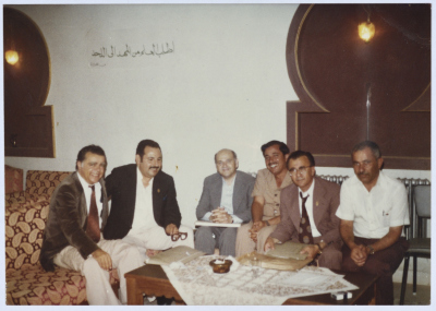 أمين الخطيب مع أصدقائه