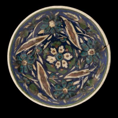 Armenian ceramics plate produced by the Tiles of the Dome of the Rock Workshop, Jerusalem,1919 - 1948