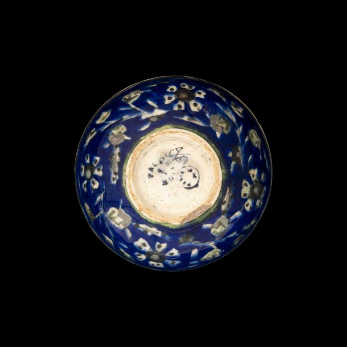 Armenian ceramics plate produced by the Tiles of the Dome of the Rock Workshop, Jerusalem,1919 - 1948