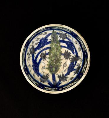 Armenian ceramics plate produced by the Tiles of the Dome of the Rock Workshop, Jerusalem,1919 - 1948