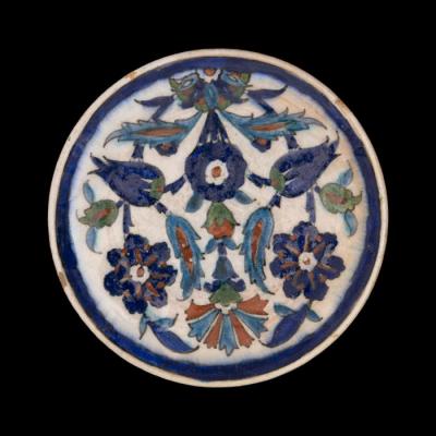 Armenian ceramics plate produced by the Tiles of the Dome of the Rock Workshop, Jerusalem,1919 - 1948