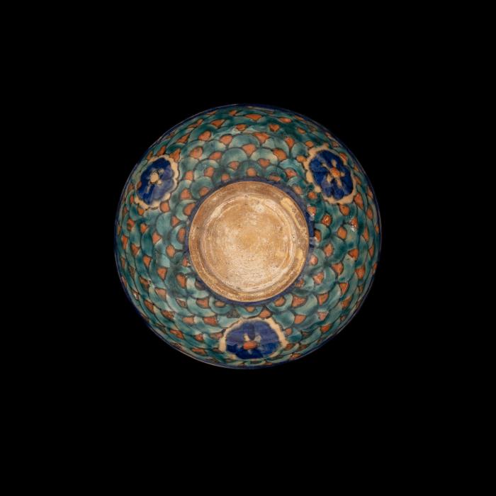 Armenian ceramics plate produced by the Tiles of the Dome of the Rock Workshop, Jerusalem,1919 - 1948