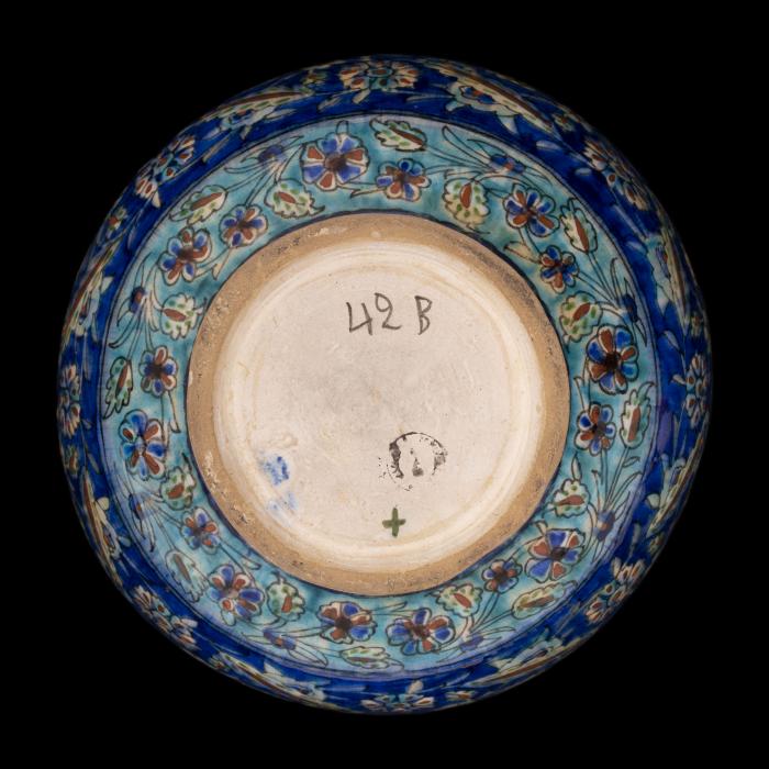 Armenian ceramics plate produced by the Tiles of the Dome of the Rock Workshop, Jerusalem,1919 - 1948
